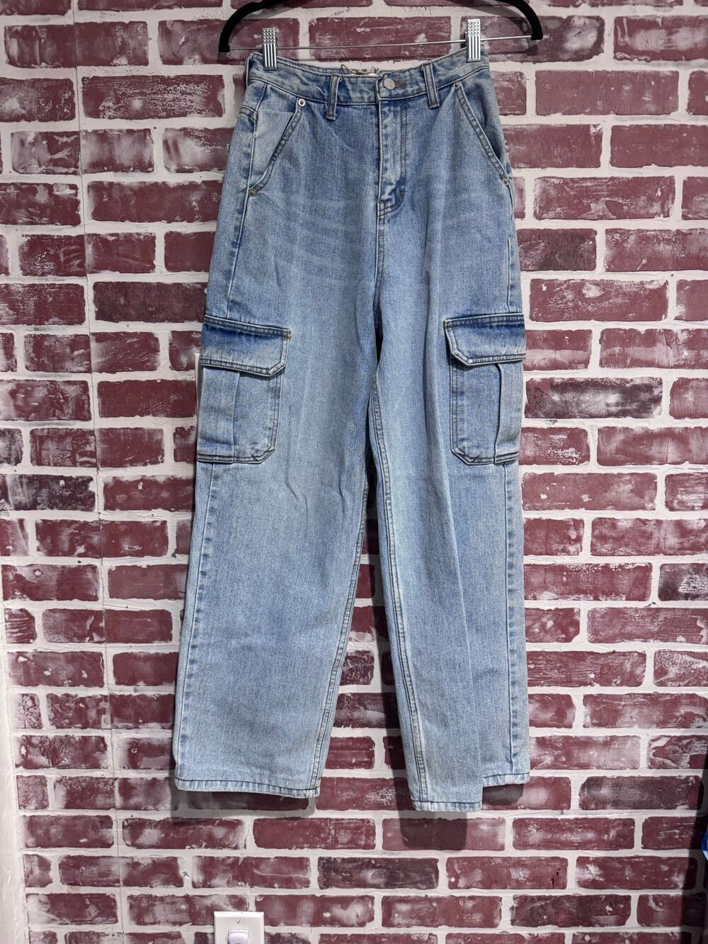 The Frankie Shop Kai Cargo Jeans Light Wash Blue XS Wide Leg